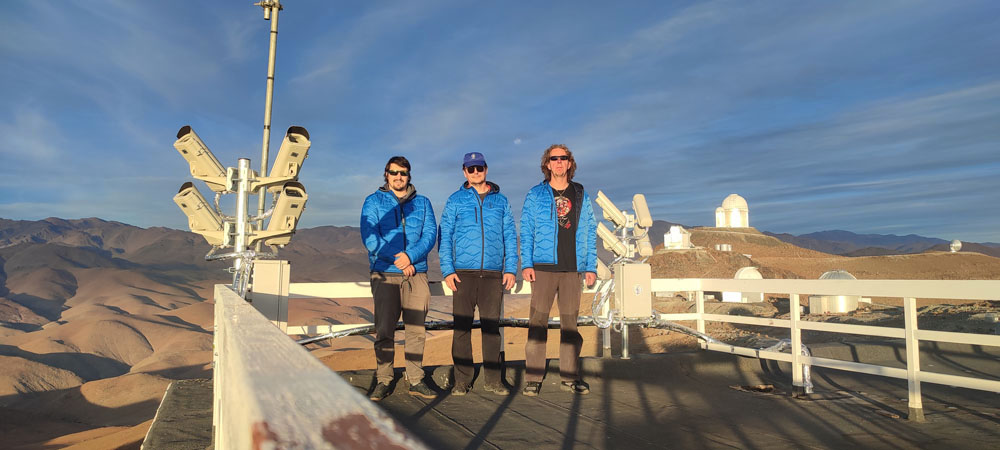 Installation of the camera system: Meteor research connecting Central Europe and the southern sky in Chile