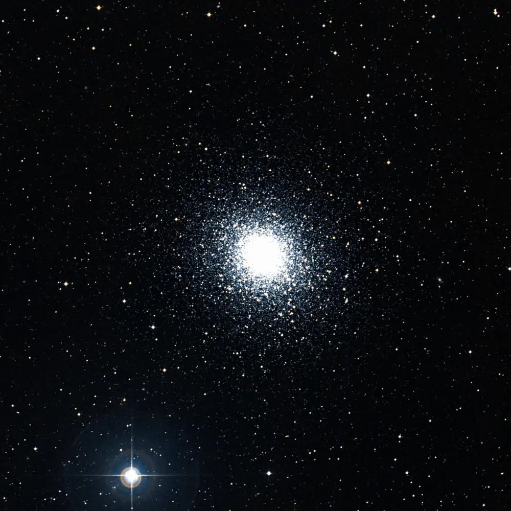 Survey image of M5